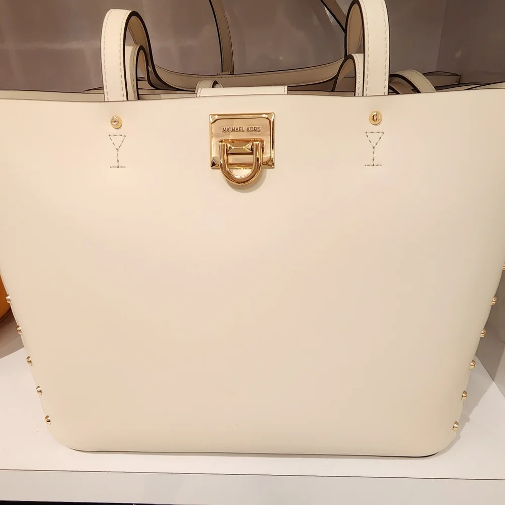 Michael Kors Women's Manhattan Smooth Leather Shoulder Tote Bag/Lt Cream/NWT/ - Picture 1 of 17